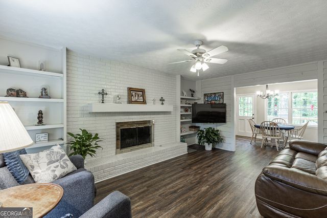 3672 Stonelake Court SW, Lilburn, GA 30047