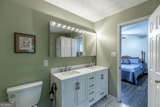 3672 Stonelake Court SW, Lilburn, GA 30047