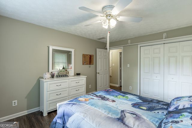 3672 Stonelake Court SW, Lilburn, GA 30047