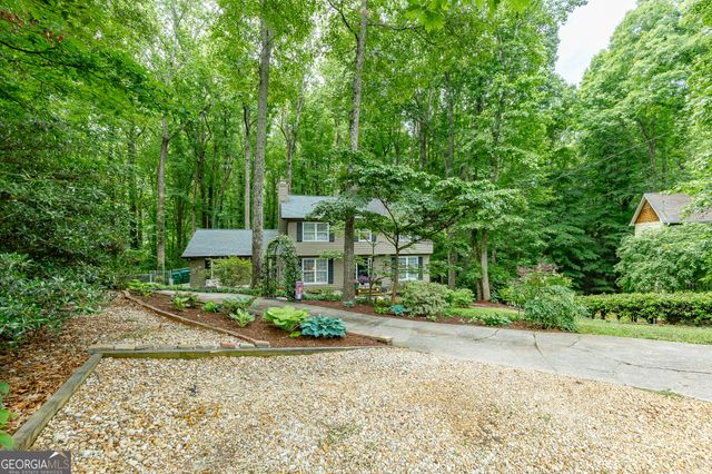 3672 Stonelake Court SW, Lilburn, GA 30047