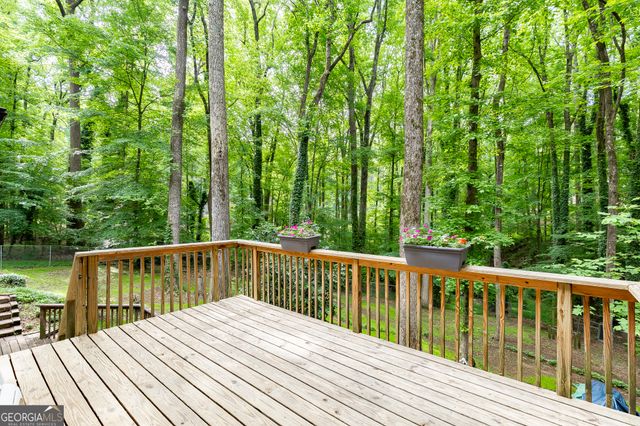 3672 Stonelake Court SW, Lilburn, GA 30047
