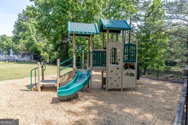 3672 Stonelake Court SW, Lilburn, GA 30047