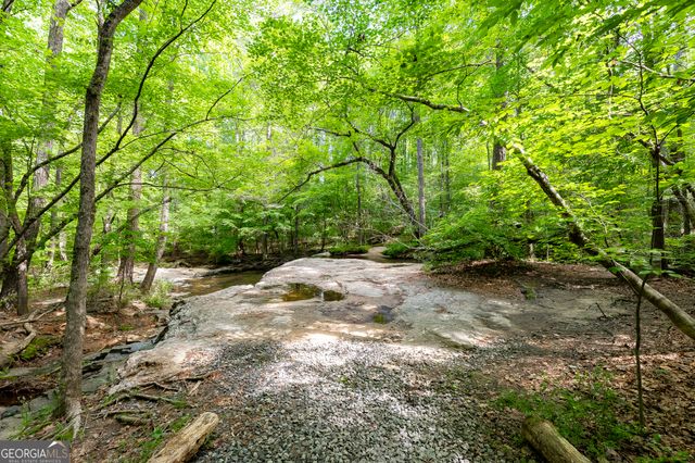 3672 Stonelake Court SW, Lilburn, GA 30047