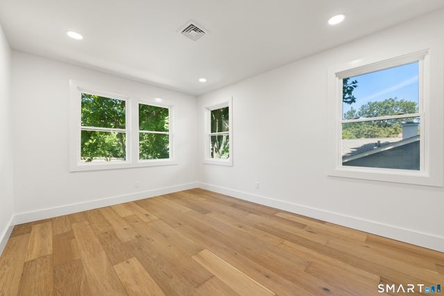 105 Glenville Street, Greenwich, CT 06831