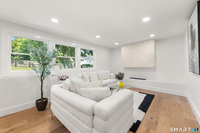 105 Glenville Street, Greenwich, CT 06831