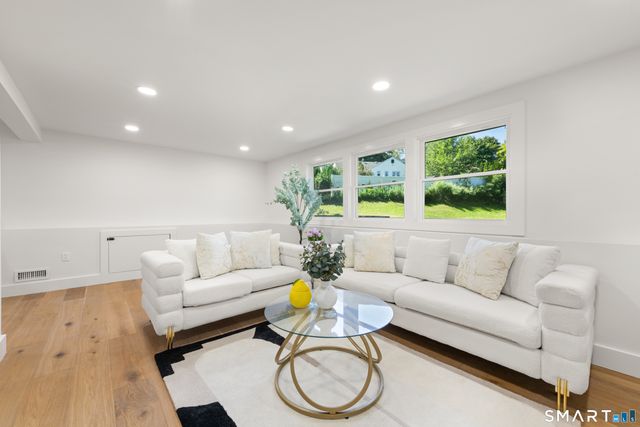 105 Glenville Street, Greenwich, CT 06831