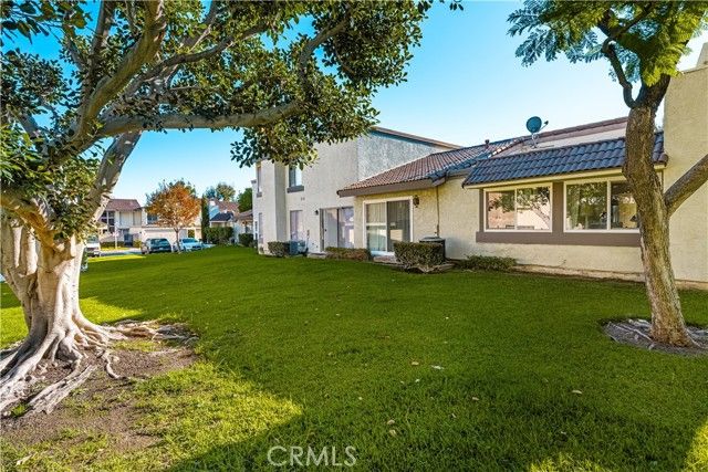 5573 E Vista Del Rio, Anaheim, CA 92807