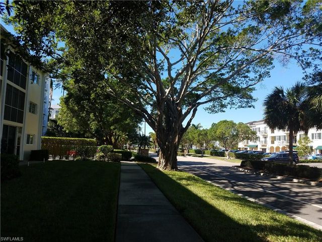 216 Banyan BLVD # 216, Naples, FL 34102
