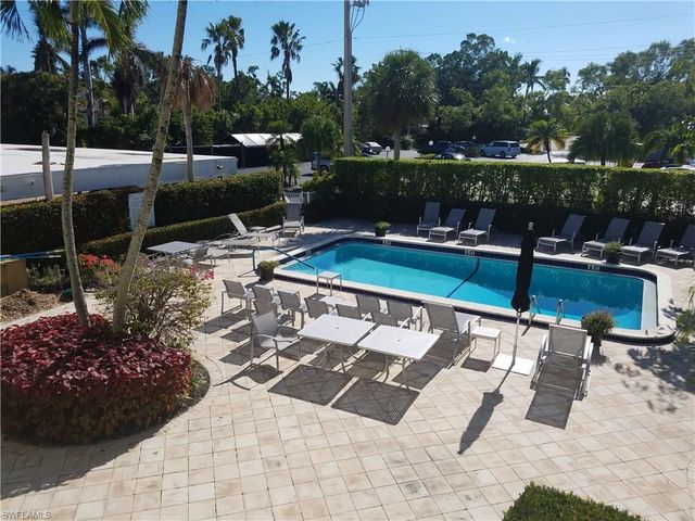 216 Banyan BLVD # 216, Naples, FL 34102
