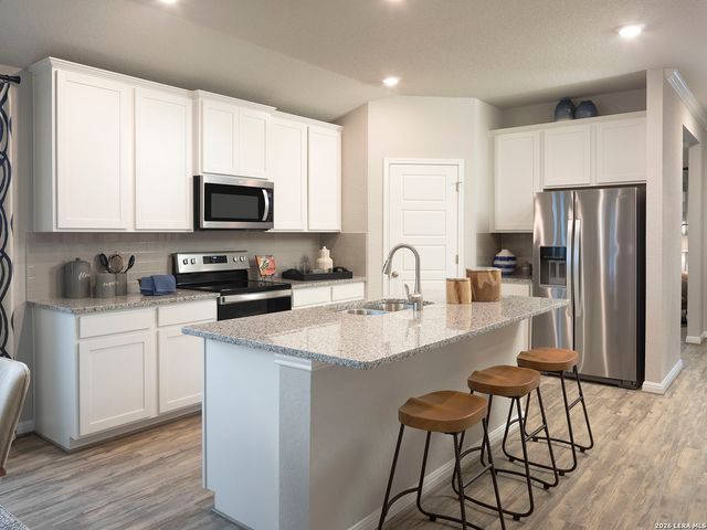 889 Broken Hollow, San Antonio, TX 78260