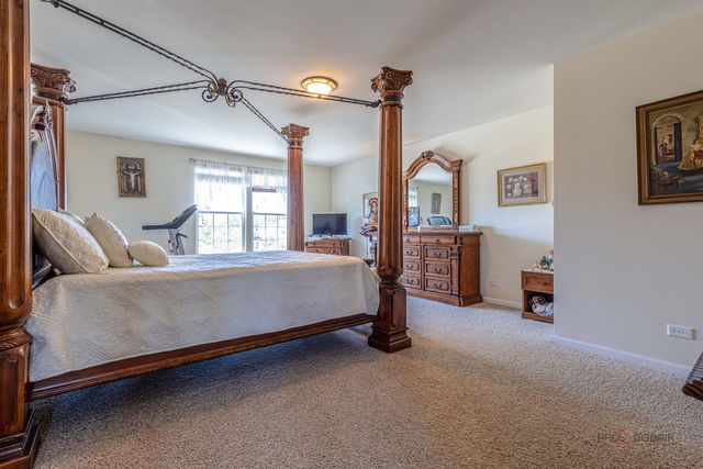 4004 Cypress Drive, Zion, IL 60099