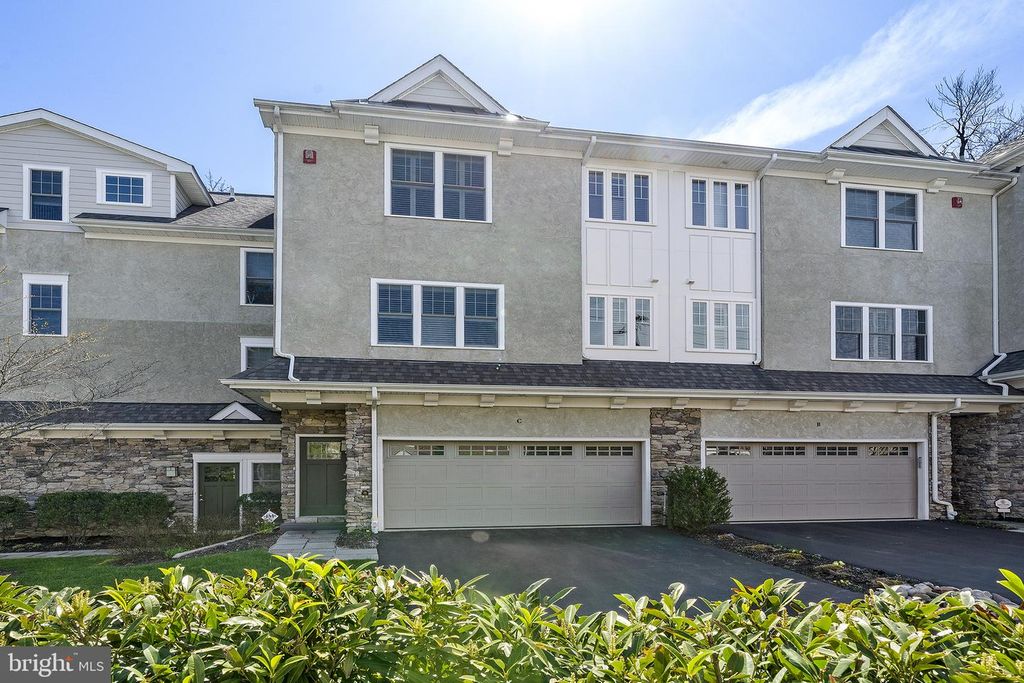 101 WOODSIDE RD #C, ARDMORE, PA 19003 — exterior