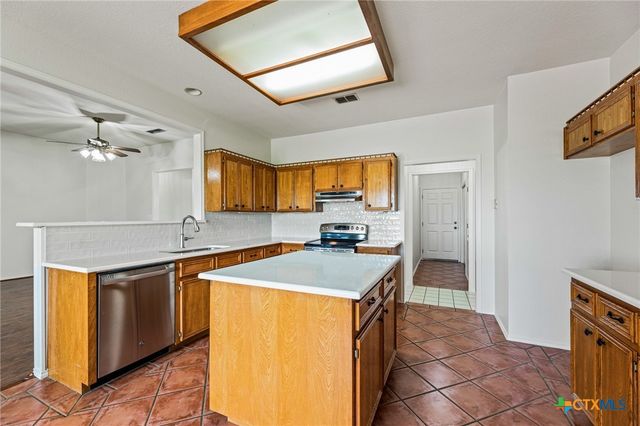 11077 County Road 440, Thorndale, TX 76577