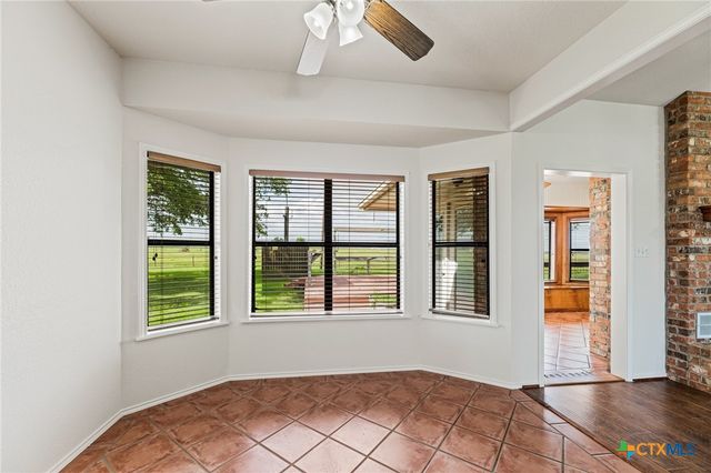 11077 County Road 440, Thorndale, TX 76577