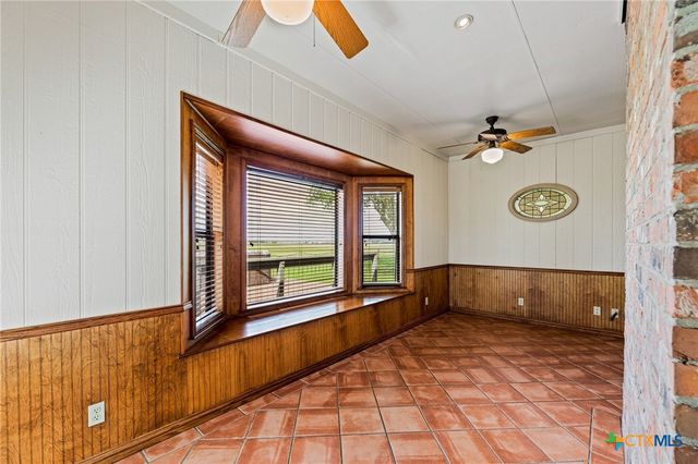 11077 County Road 440, Thorndale, TX 76577