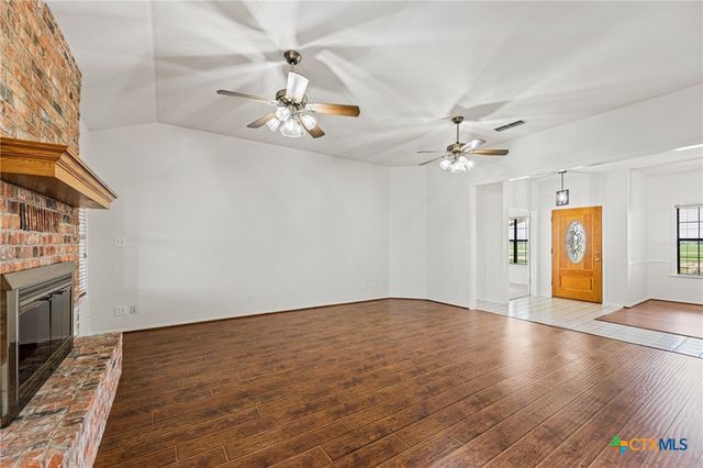 11077 County Road 440, Thorndale, TX 76577