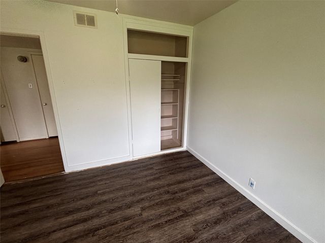 2408 Post Oak RD, Rockdale, TX 76567