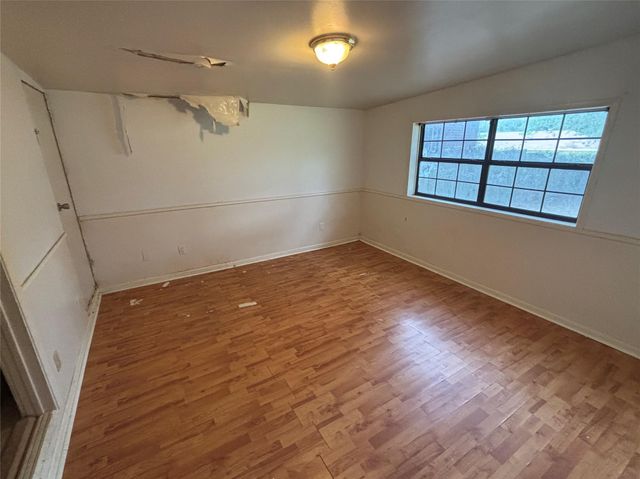 2408 Post Oak RD, Rockdale, TX 76567