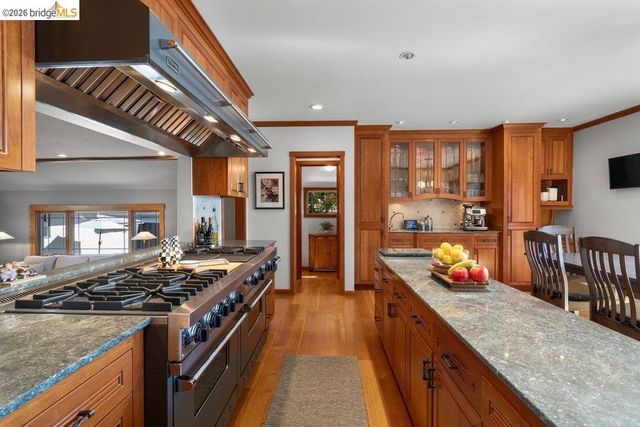 8765 Terrace Drive, El Cerrito, CA 94530