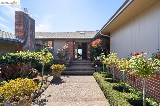 8765 Terrace Drive, El Cerrito, CA 94530