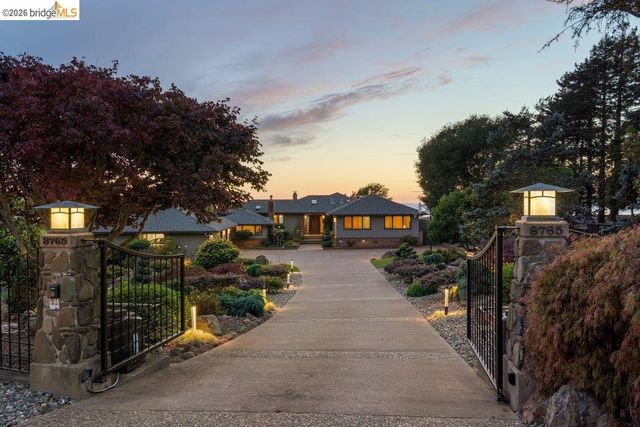 8765 Terrace Drive, El Cerrito, CA 94530