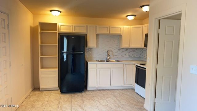 6714 N 54TH Avenue 2, Glendale, AZ 85301