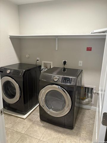 10403 N Legacy Hl, San Antonio, TX 78240