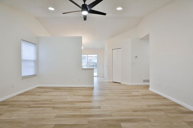 989 Lavender Lane, Columbus, OH 43207