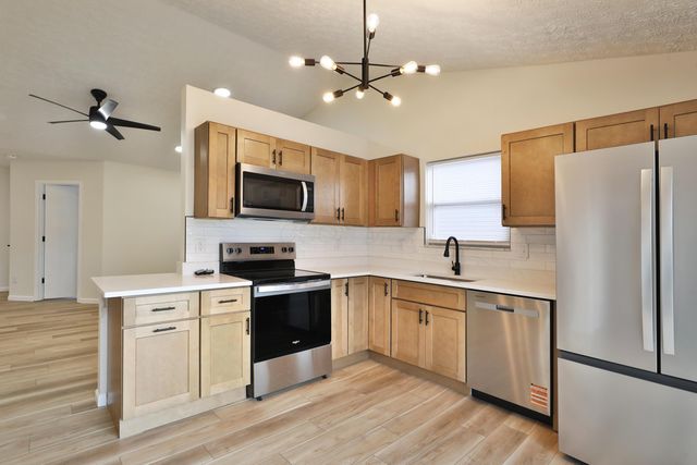 989 Lavender Lane, Columbus, OH 43207