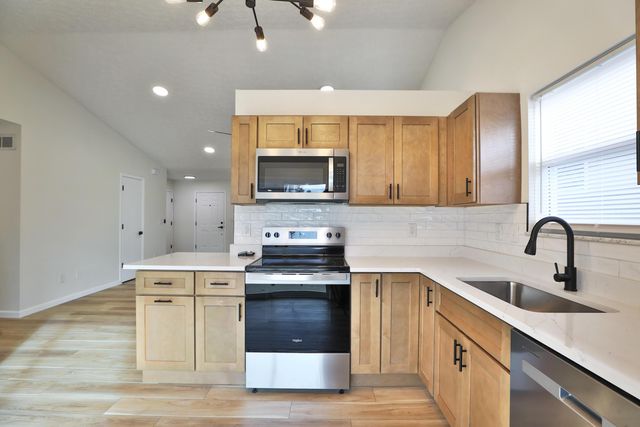 989 Lavender Lane, Columbus, OH 43207