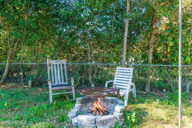 1942 CALUSA Trail, Middleburg, FL 32068