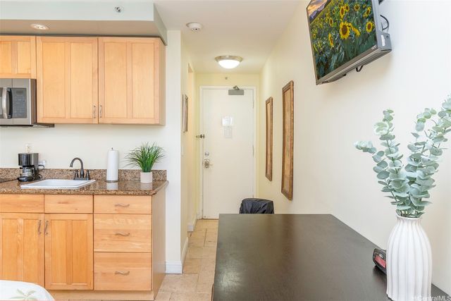 134 Kapahulu Avenue 501, Honolulu, HI 96815