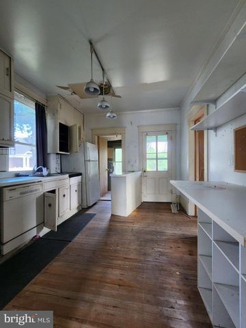 143 MAIN ST, Secretary, MD 21664