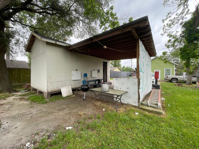 8718 Brannon Street, Houston, TX 77093