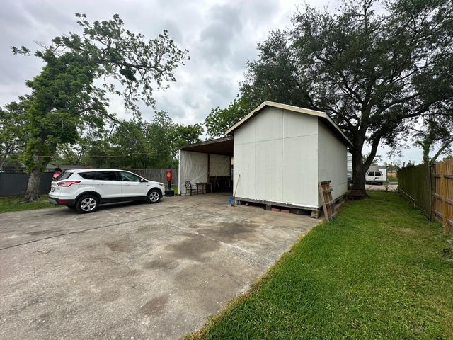 8718 Brannon Street, Houston, TX 77093