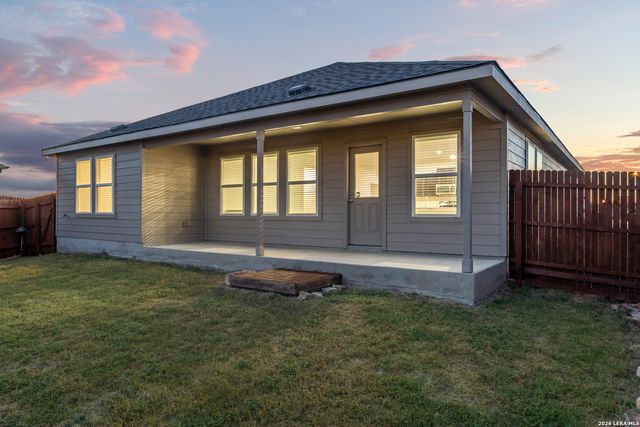 1772 HEATHER GLEN DR, New Braunfels, TX 78130