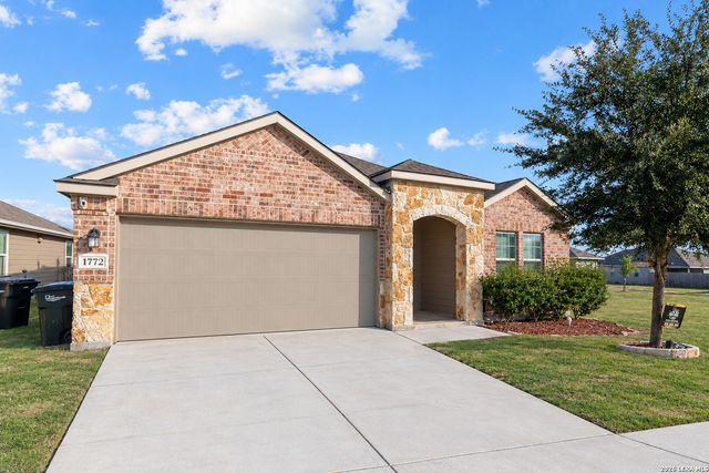 1772 HEATHER GLEN DR, New Braunfels, TX 78130