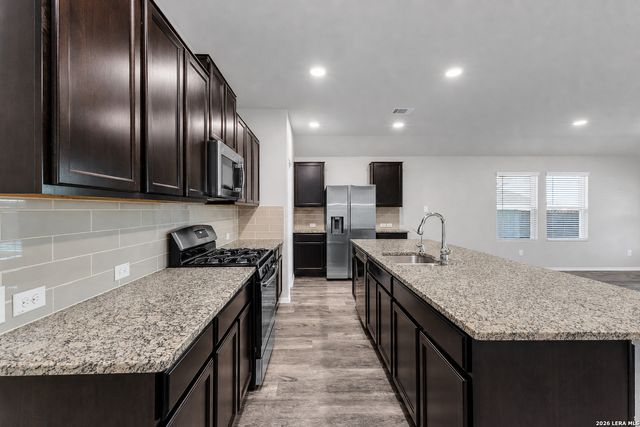 1772 HEATHER GLEN DR, New Braunfels, TX 78130