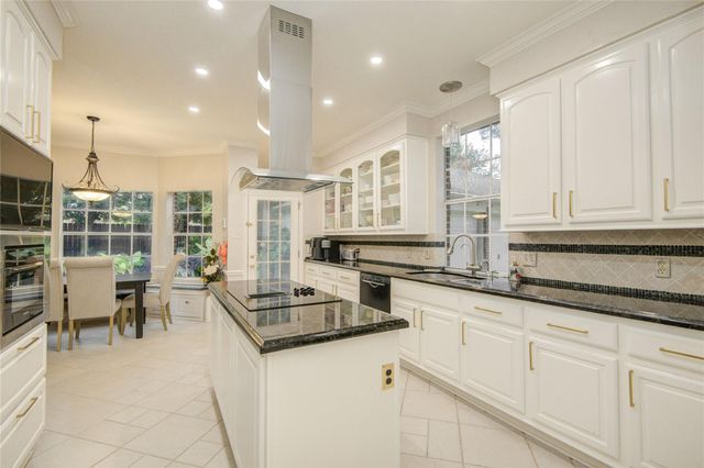 3902 Lyndhurst Place, Sugar Land, TX 77479