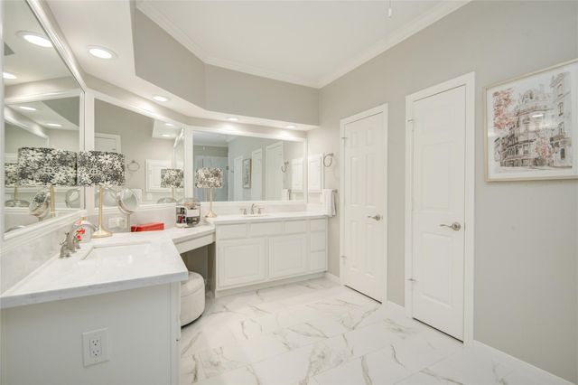 3902 Lyndhurst Place, Sugar Land, TX 77479