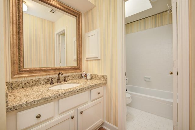 3902 Lyndhurst Place, Sugar Land, TX 77479