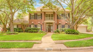 3902 Lyndhurst Place, Sugar Land, TX 77479