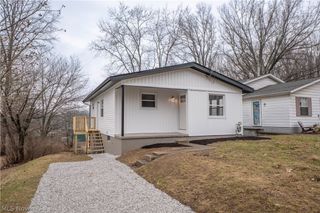 275 20th Street SE, Massillon, OH 44646