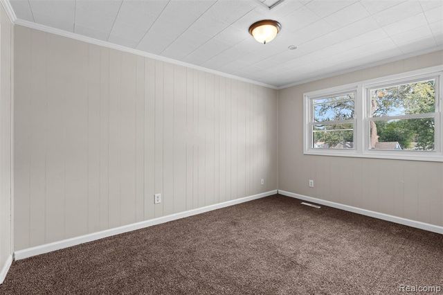 11246 Chalmers Avenue, Warren, MI 48089