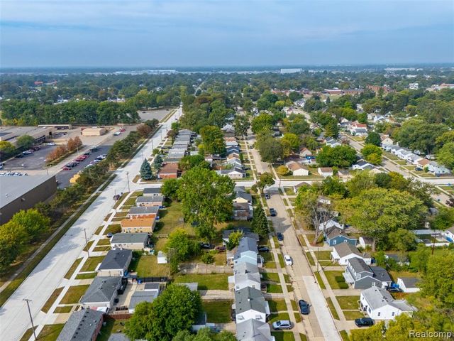 11246 Chalmers Avenue, Warren, MI 48089