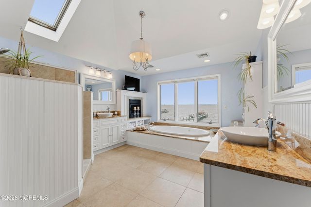 3287 Long Point Drive, Toms River, NJ 08753
