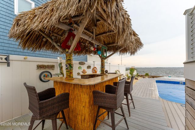 3287 Long Point Drive, Toms River, NJ 08753