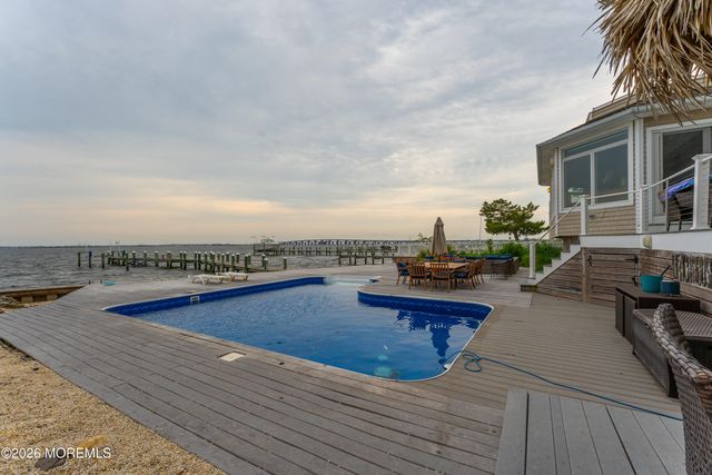 3287 Long Point Drive, Toms River, NJ 08753