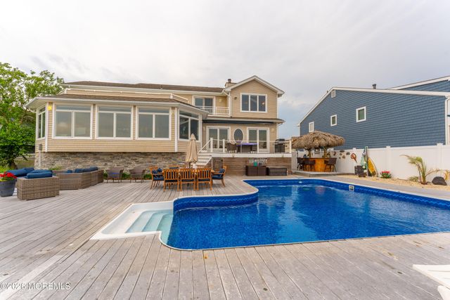 3287 Long Point Drive, Toms River, NJ 08753