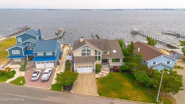 3287 Long Point Drive, Toms River, NJ 08753